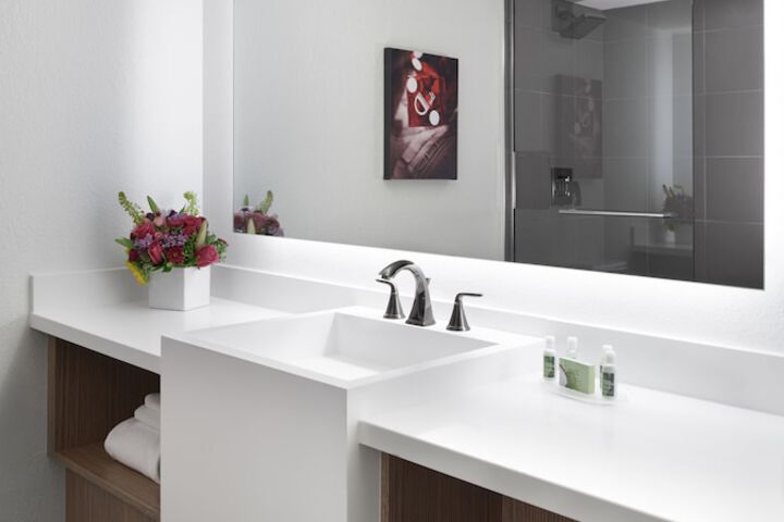 Bathroom sink