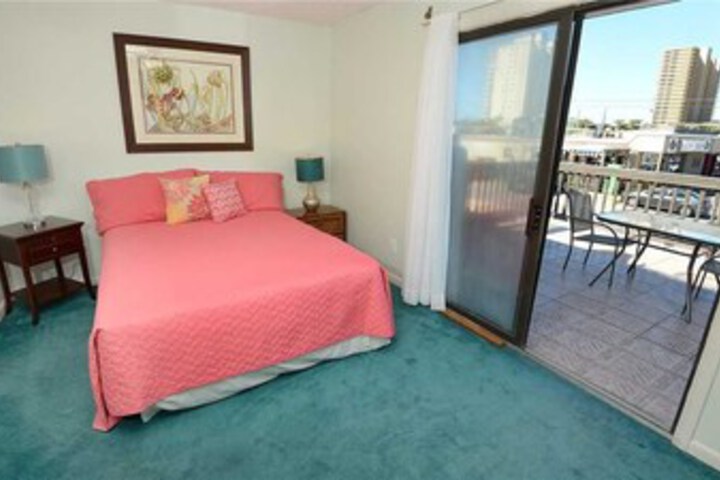 Room 21 of 24