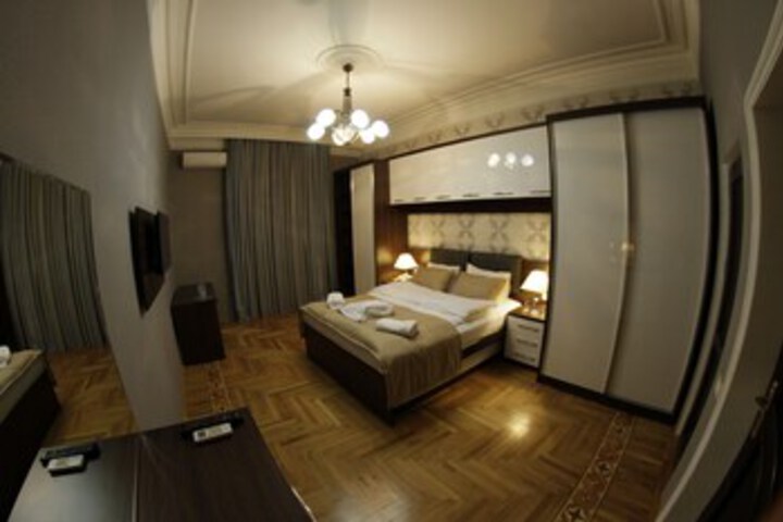 Room 16 of 29