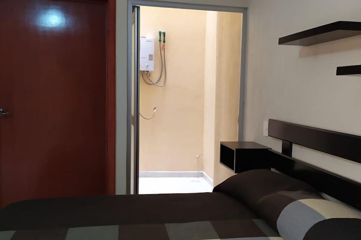 Room 11 of 18