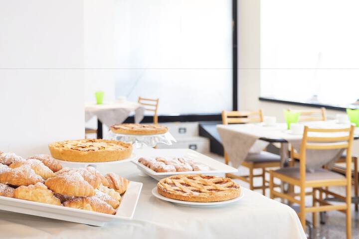 Dining Photos