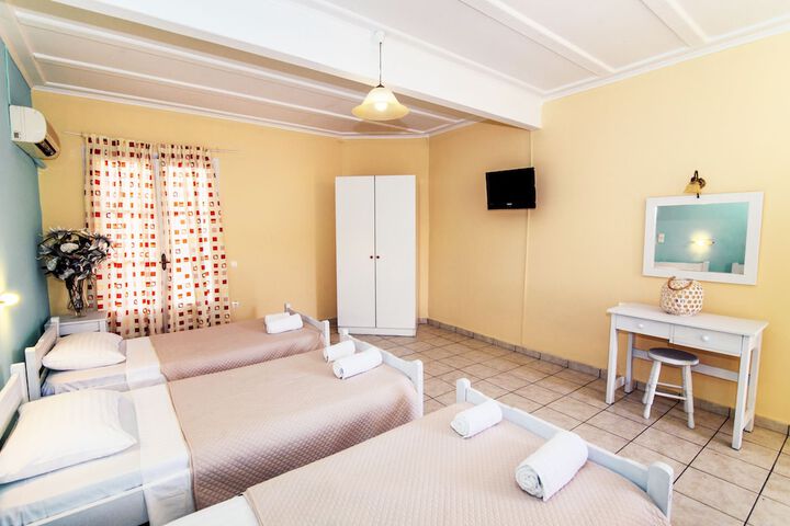 Room 4 of 23