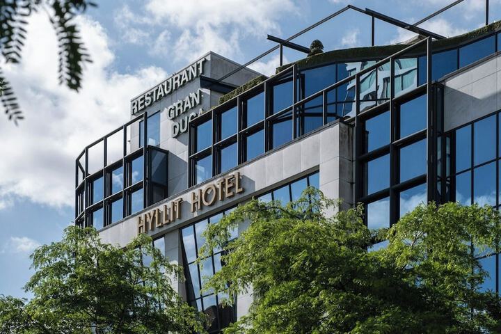 Exterior of Hyllit Hotel