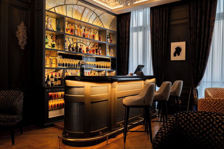 Lounge 70 of 75