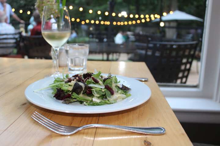 Dining 52 of 92