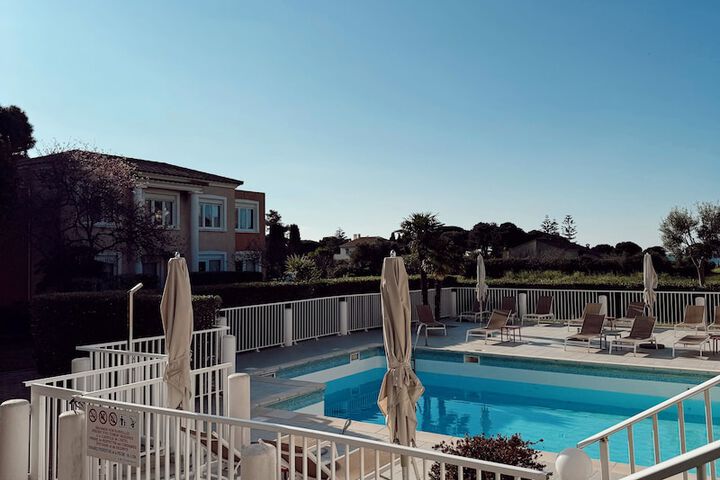 Pool 35 of 60