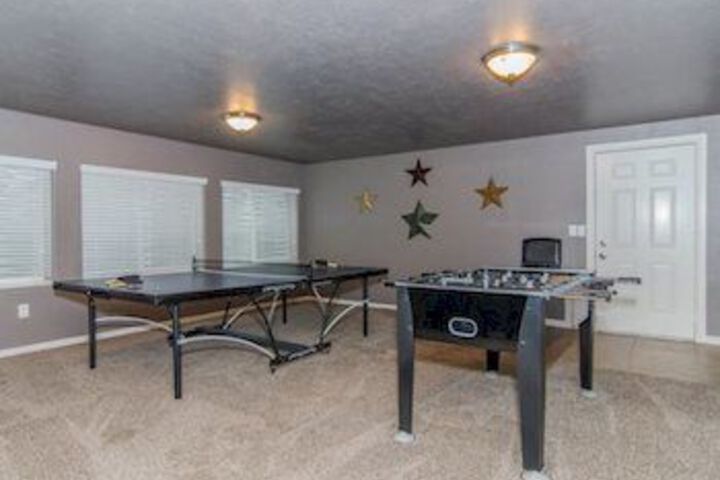 Room 100 of 150