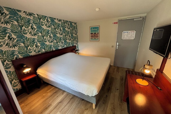 Room 4 of 45