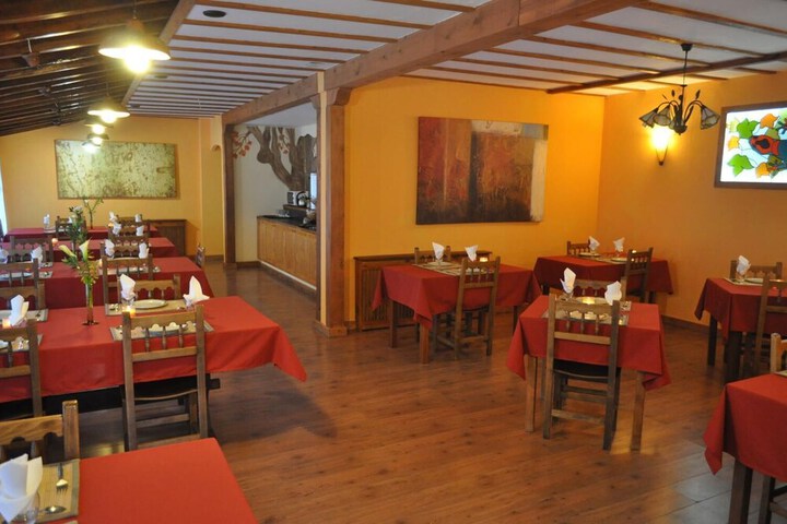 Dining Photos