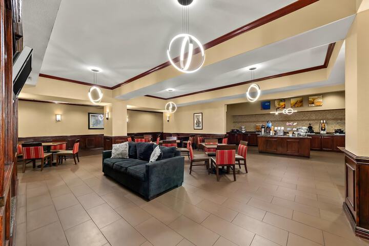 Hotel Interior 4 of 52