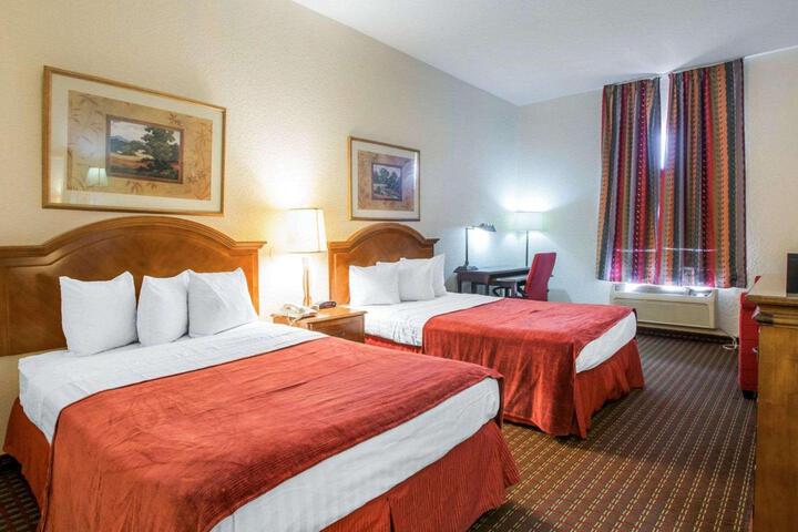 Standard Room, King or Two Doubles (1 of 8)