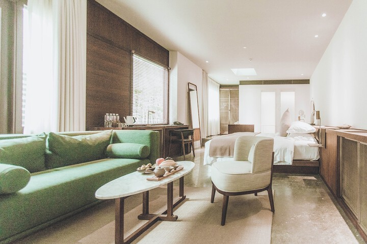 Hotel 74 of 77