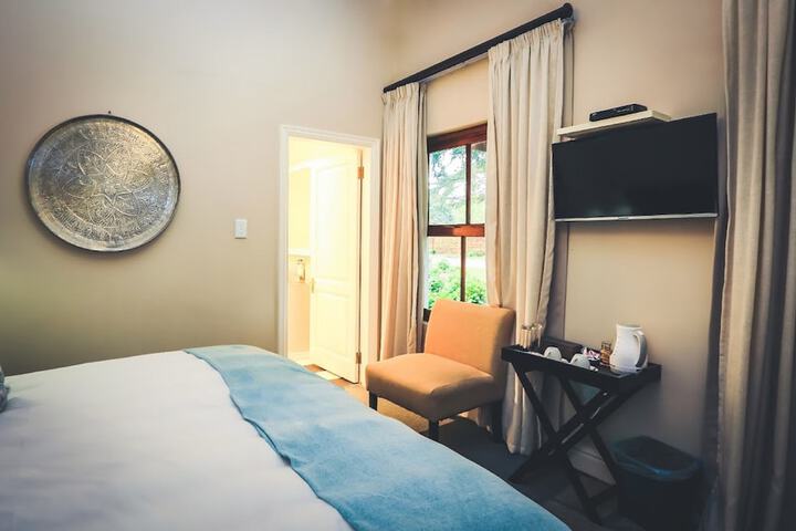Room 6 of 68