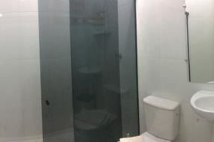 Room 2 of 20