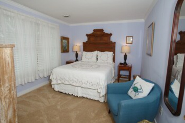 Room 177 of 253