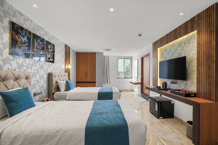 Room 8 of 31
