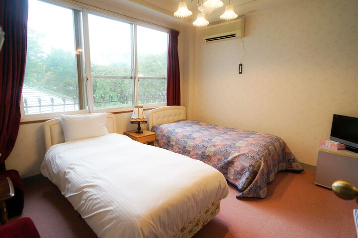 Room 17 of 66