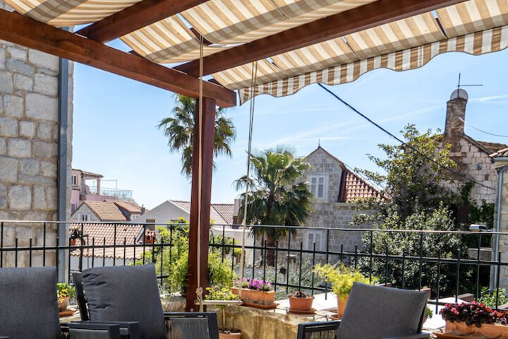 Terrace/Patio 19 of 48