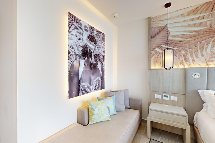 Room 42 of 235