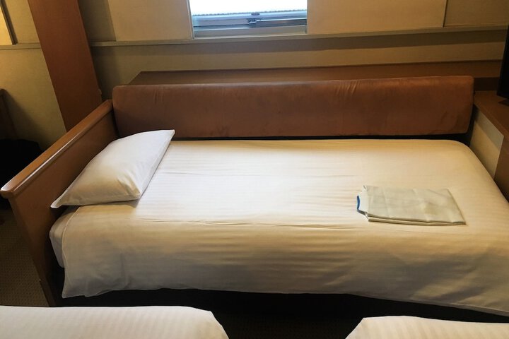 Room 16 of 123