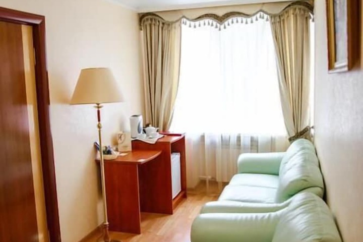Room 16 of 46