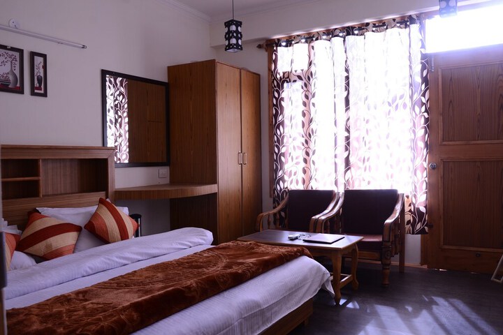 Room 18 of 87