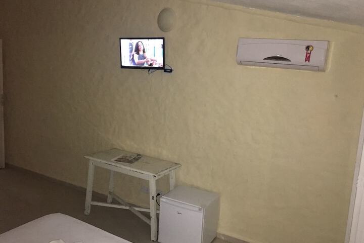 Room 5 of 28