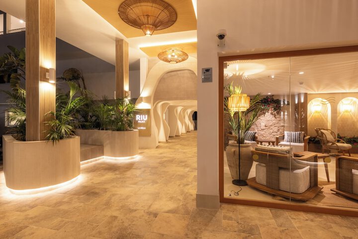 Hotel Interior 90 of 114