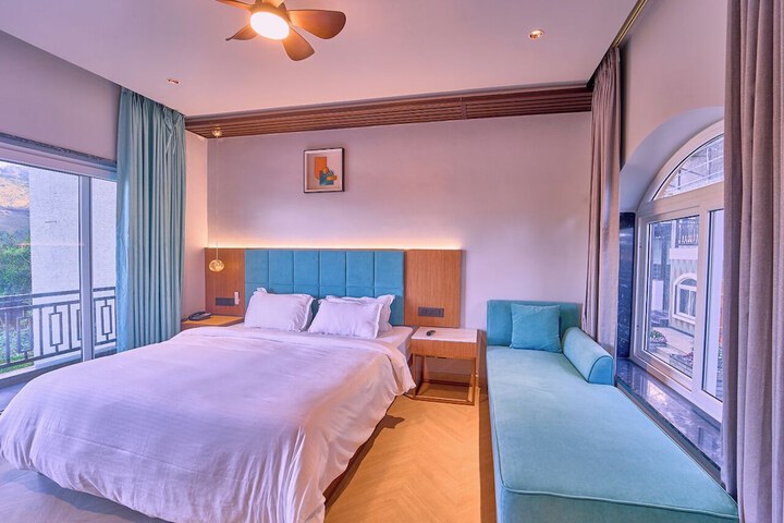 Room 17 of 100