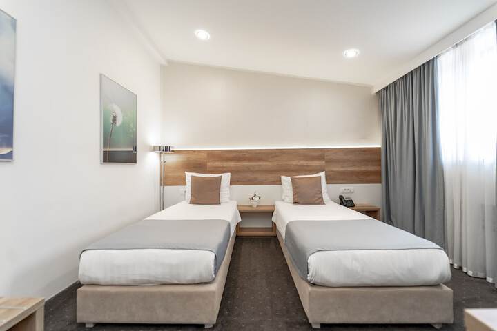 Room 16 of 81