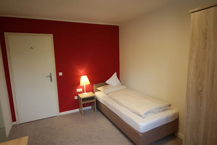Room 4 of 21