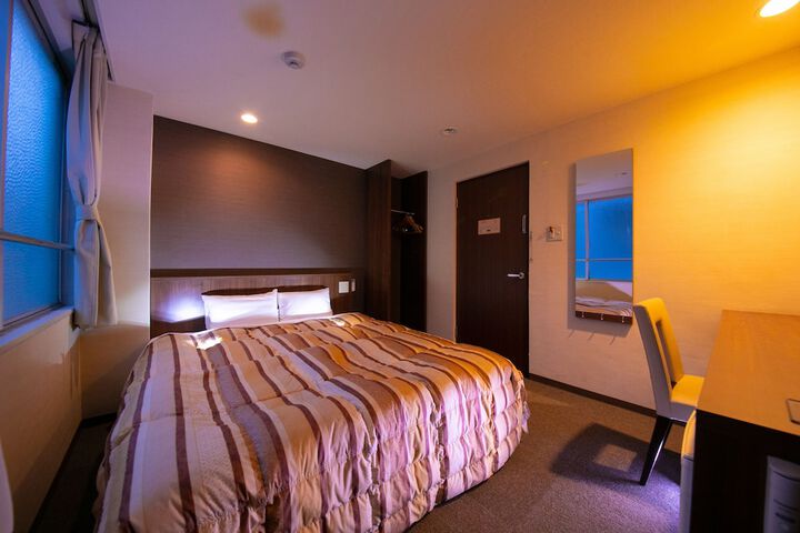 Room 19 of 39