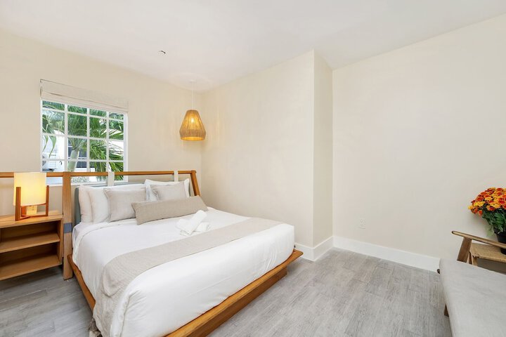 Room 9 of 21