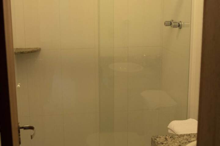 Room 17 of 27
