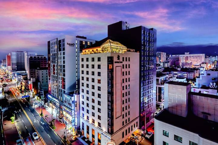 Photo of Hotel Leo