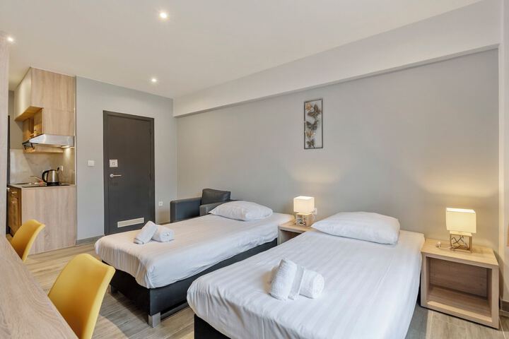 Room 25 of 61