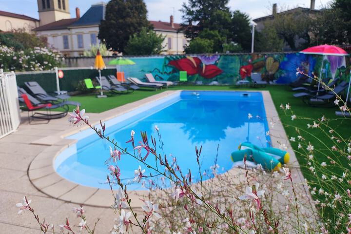 Pool 73 of 97
