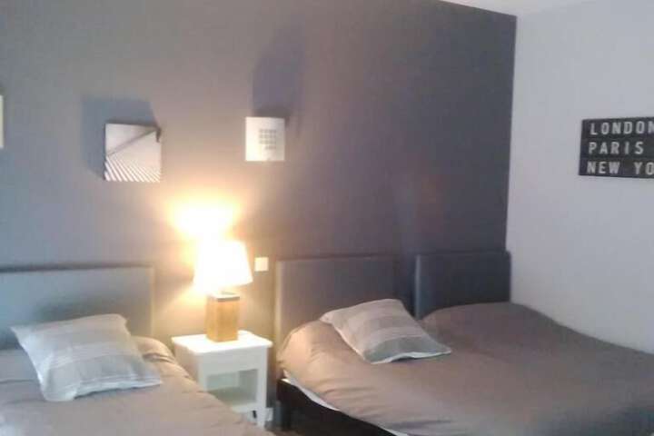 Room 8 of 30