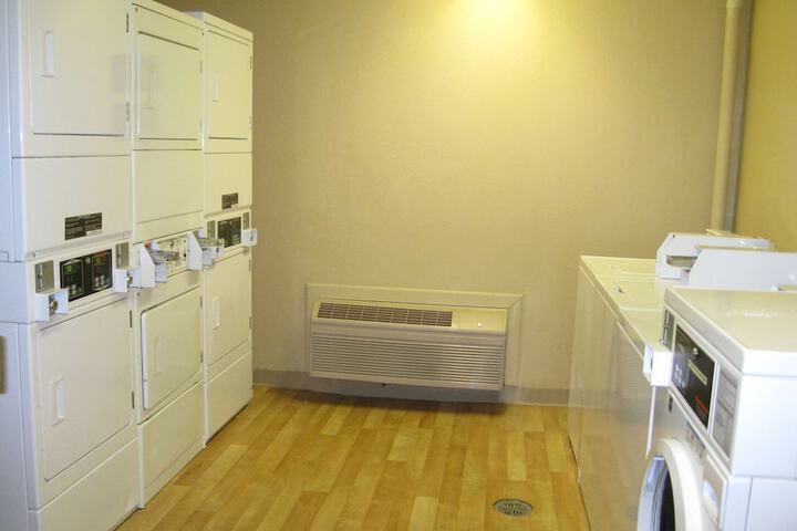 Room 27 of 29