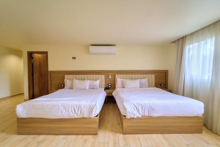 Room 41 of 174