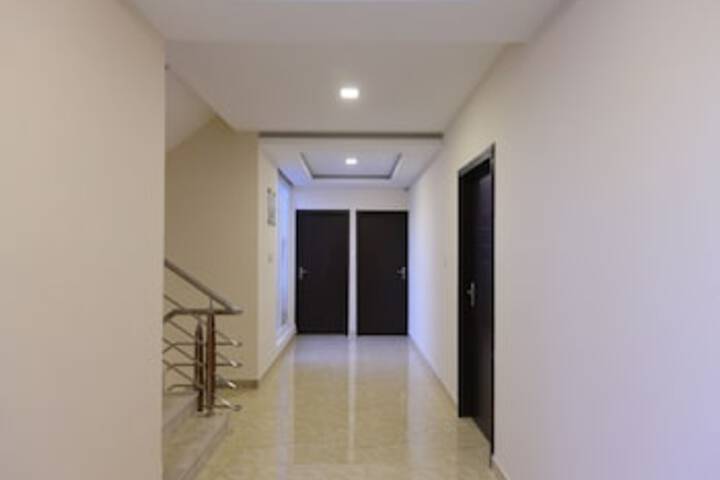 Ballroom/Hall 3 of 3