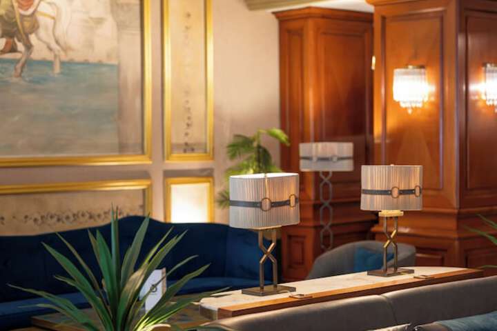 Guest Lobby