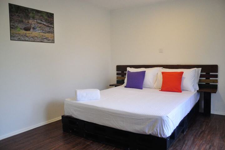 Room 3 of 64