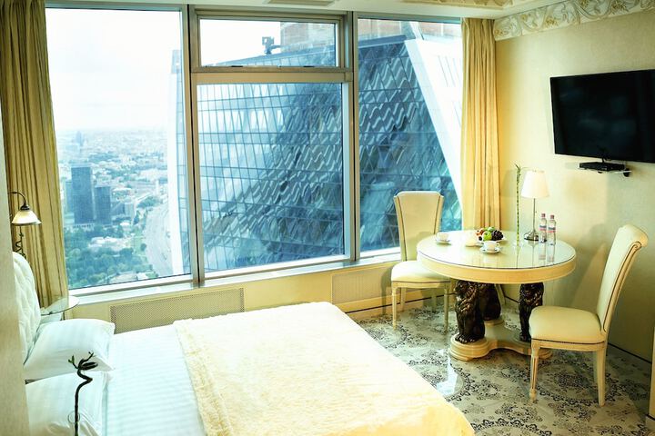 Room 15 of 62
