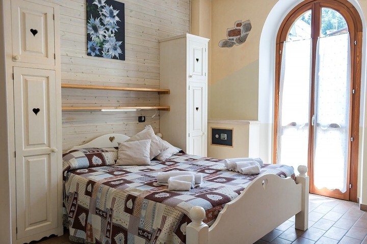 Room 5 of 55