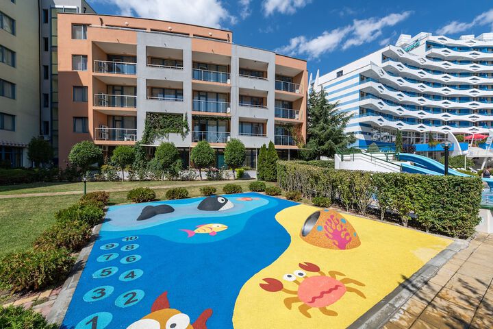 Children's play area - outdoor