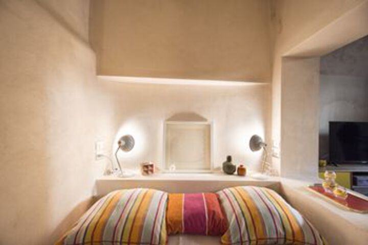 Room 2 of 11