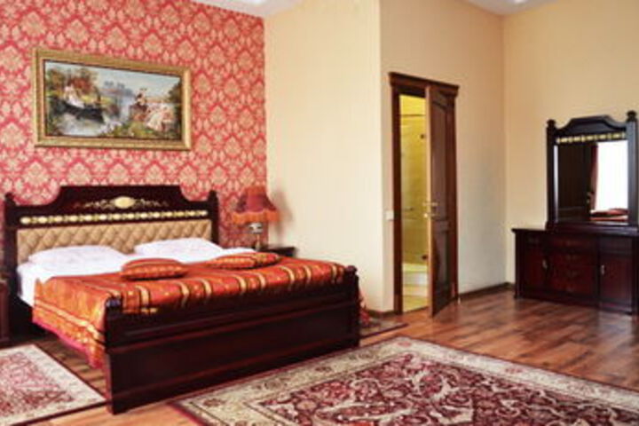 Room 16 of 32