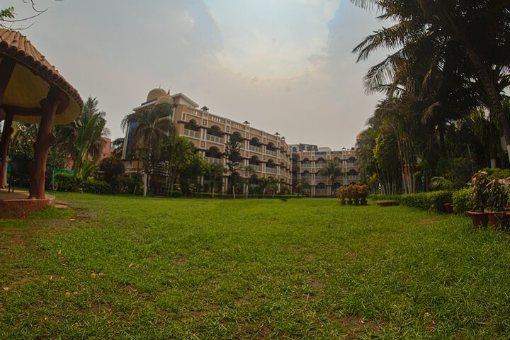 Hotel Exterior 20 of 21