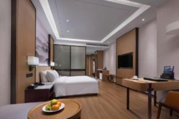 Room 10 of 10